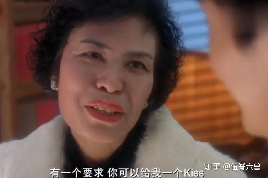 当时在hk娱乐圈有一句话"男有八两金,女有余慕莲",也算是对于她搞笑