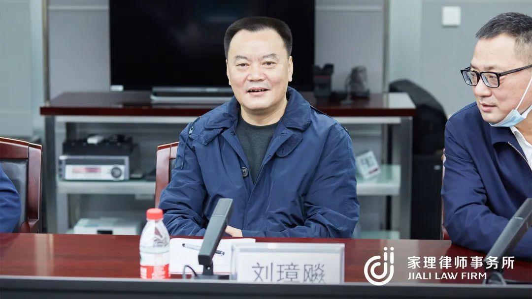 深圳广播电影电视集团党组副书记,副总裁,总编辑刘璋飚在启动仪式上