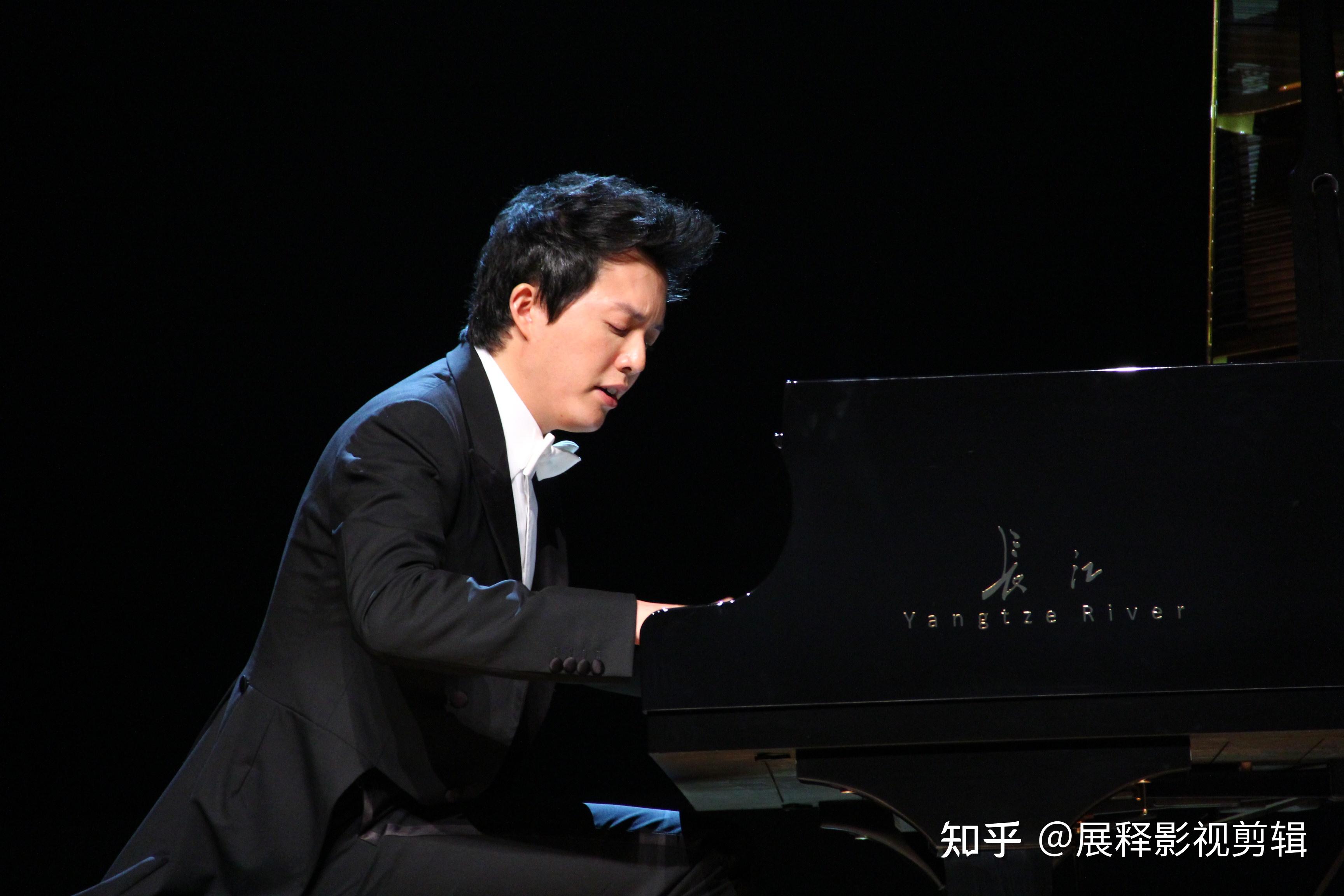 钢琴家周广仁简介图片