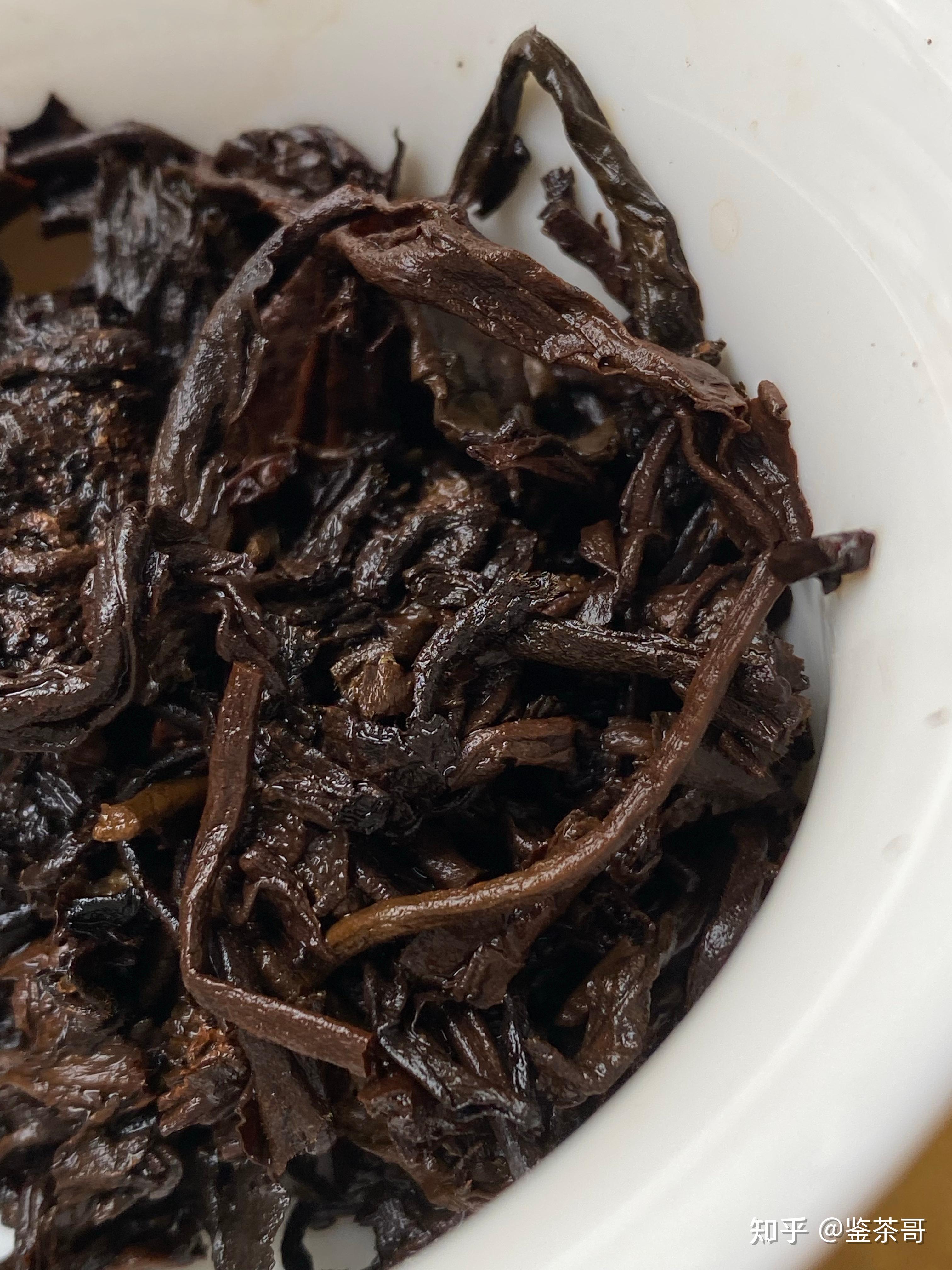 测评熟茶福饼喝起来很干净