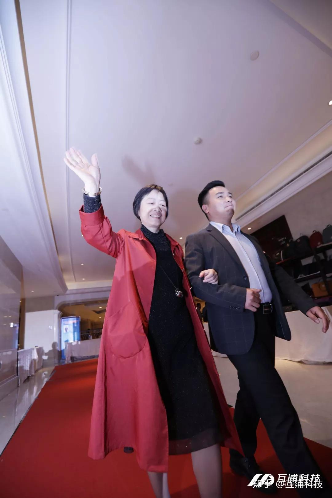 华丽之夜邀您共享互联网行业的饕餮盛宴