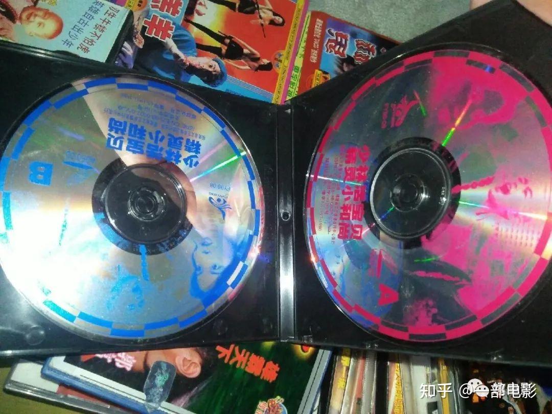 不开玩笑,当年我就是被碟片放映的《山村老尸》中的楚