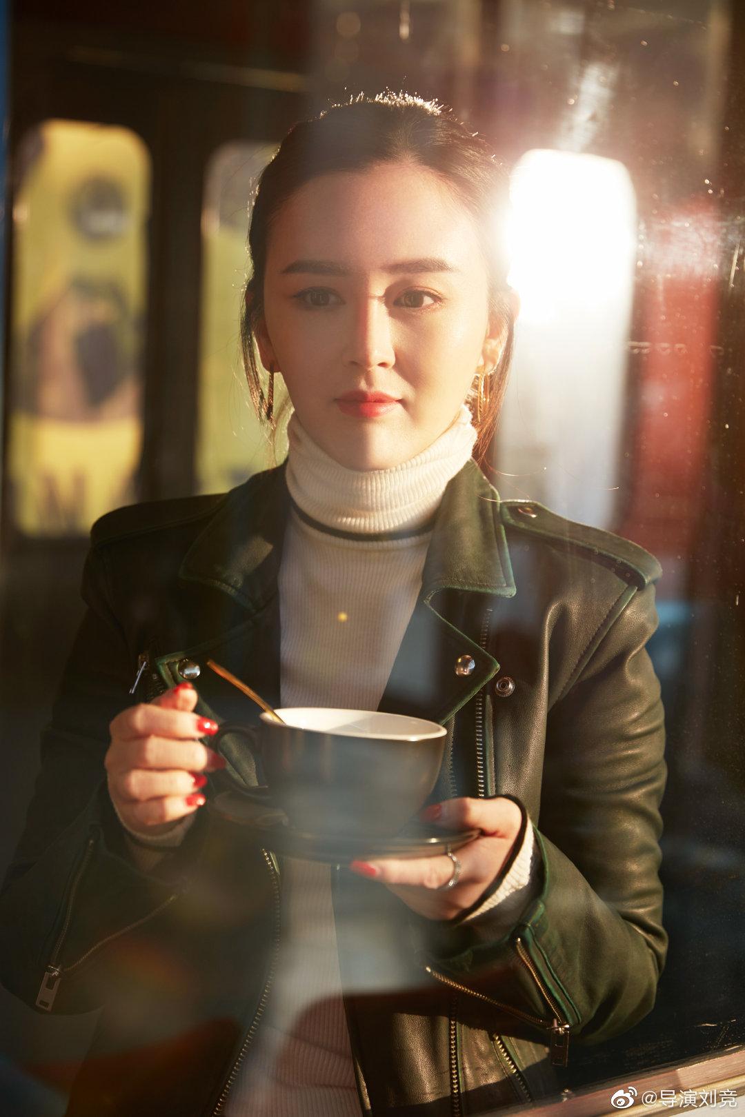 云想衣裳花想容导演刘竞的璀璨人生