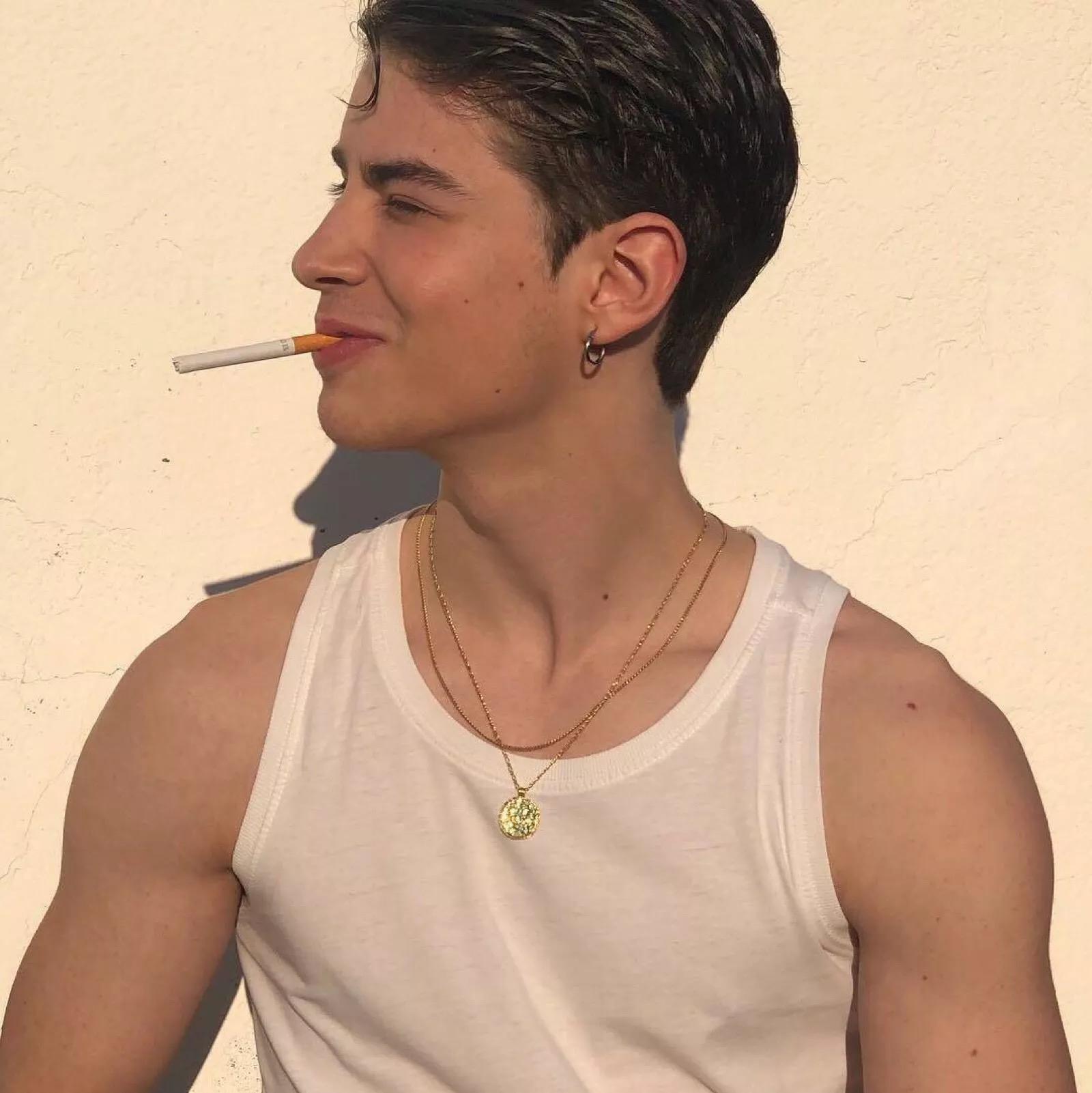 来一波欧美风格男生头像有没有