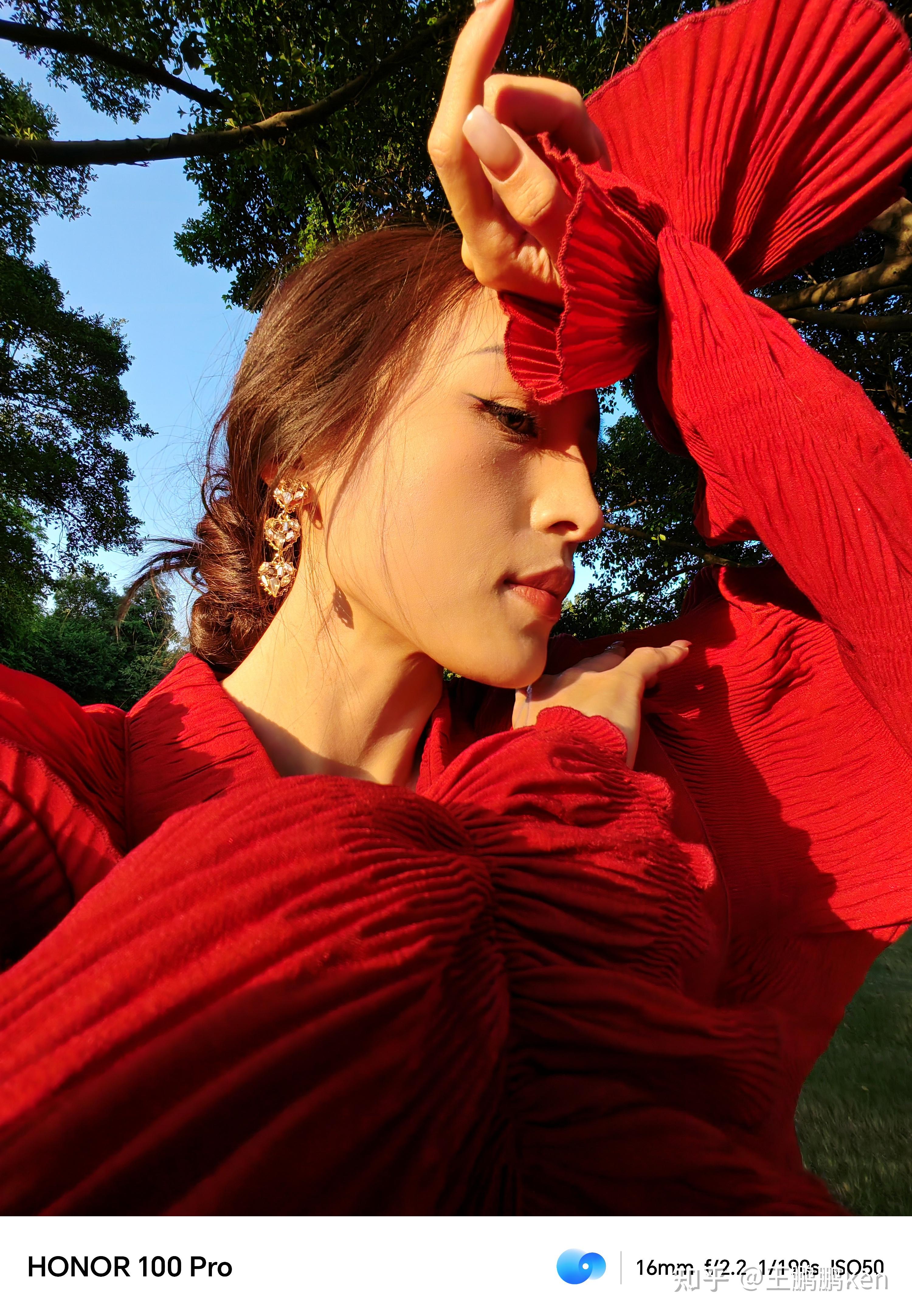 单反级人像镜头 100w快充,荣耀100评测 - 知乎