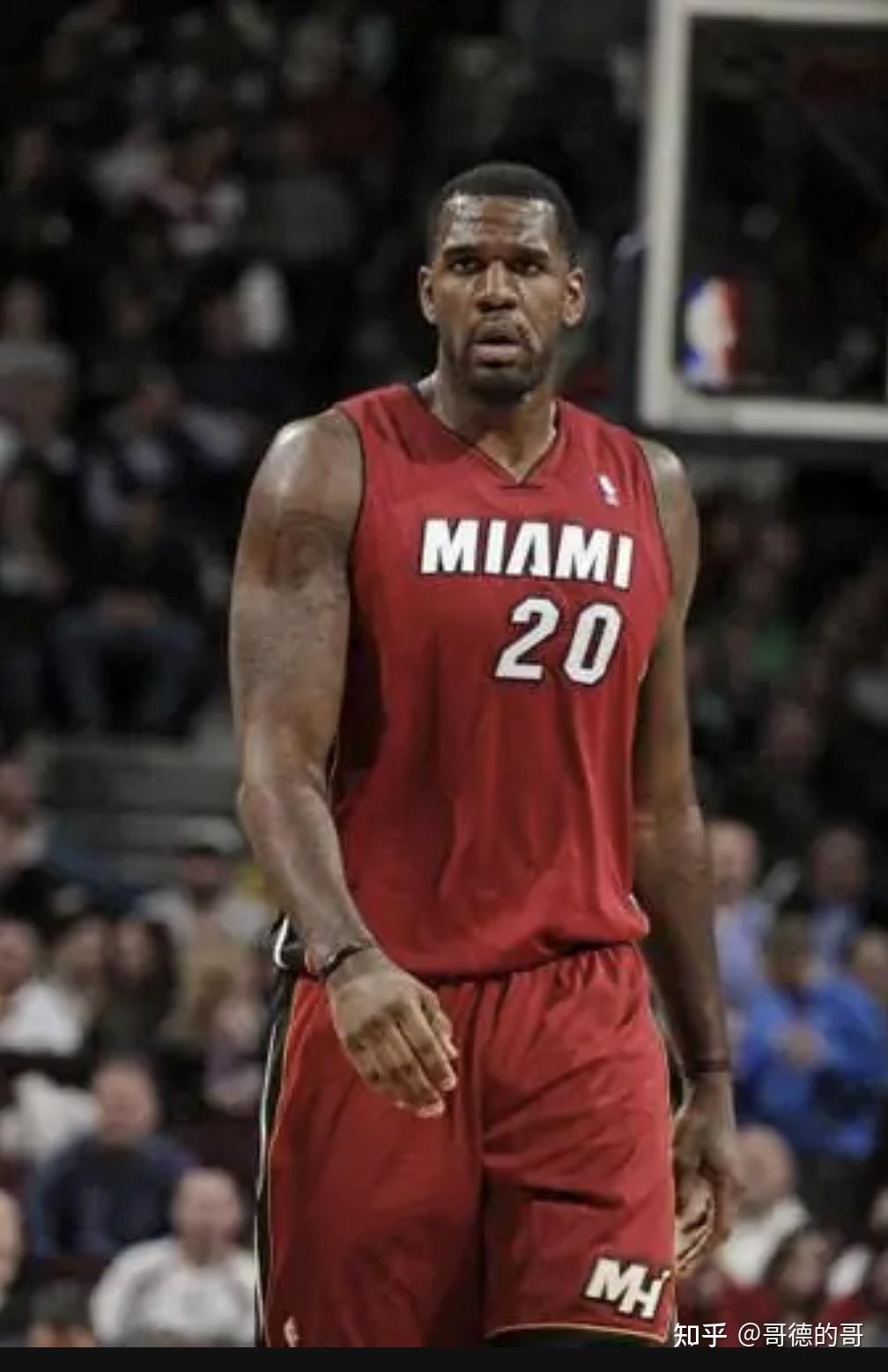 在一次采访中,有位记者曾问奥登,同届选秀的球员中,哪一位给他的印象