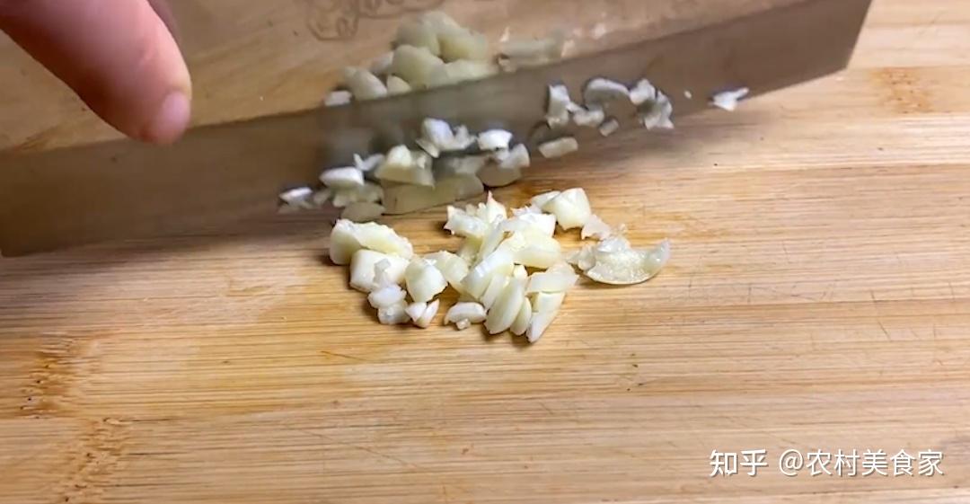 蒸茄子这样做才好吃,鲜香软滑,美味不油腻,开胃又下饭 - 知乎