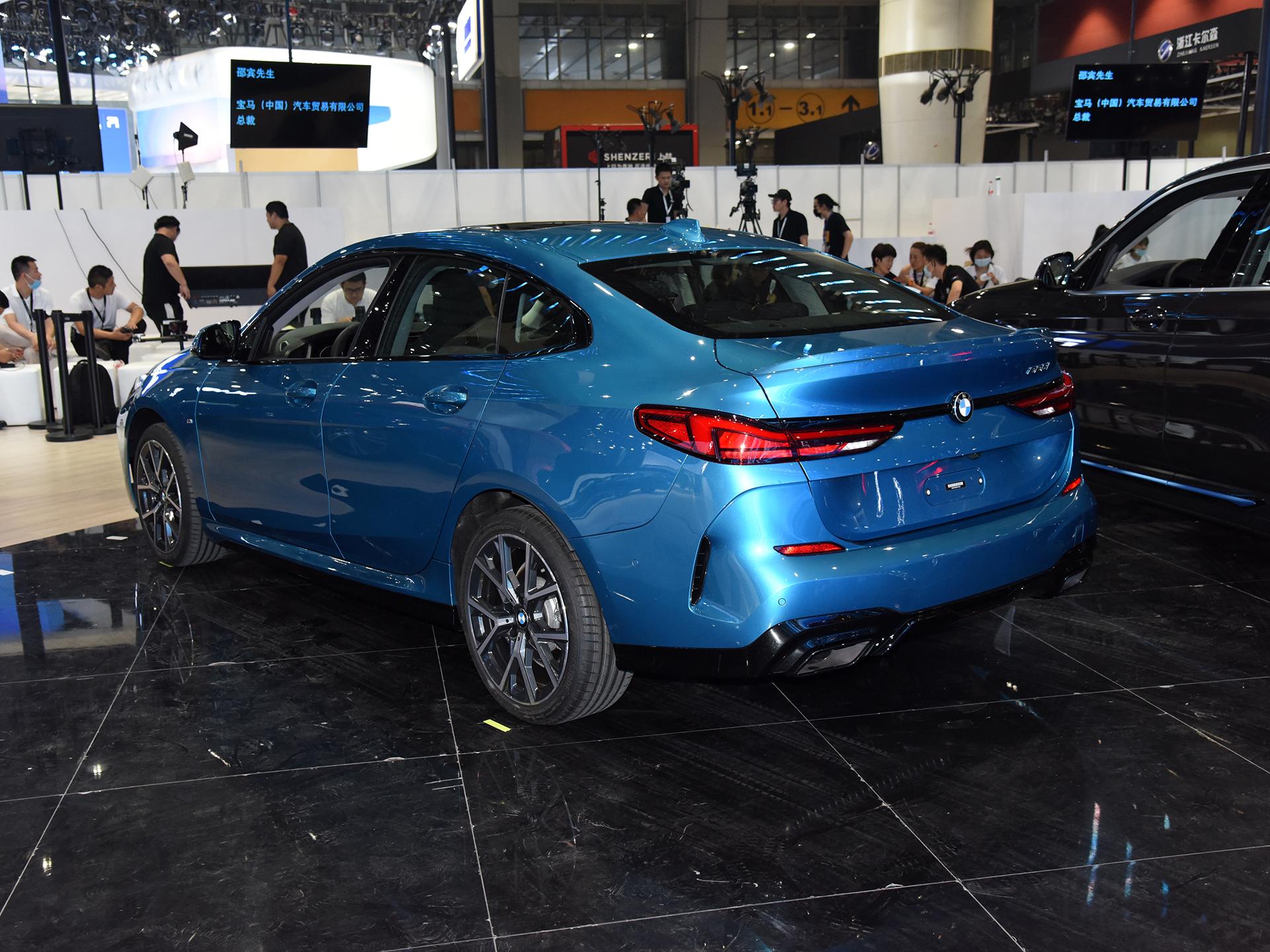 宝马2系四门版车型开启预售精致的运动小伙