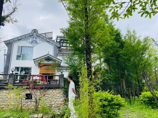 这应该是木鸟民宿最年轻的房东了!
