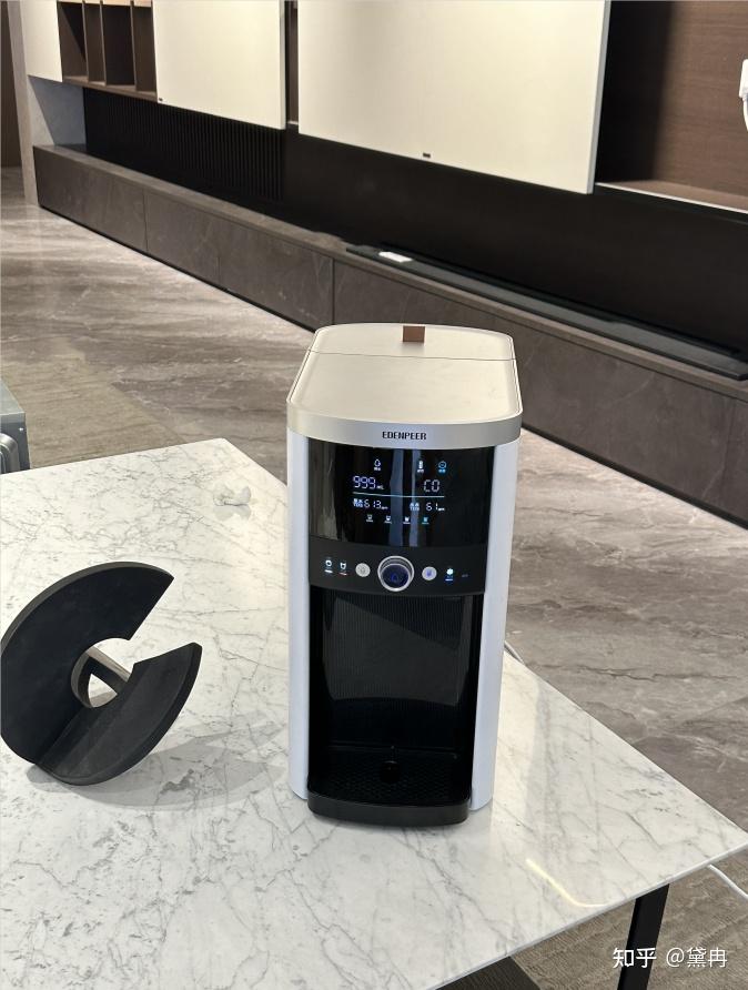 家用饮水新宠宜盾普zy3冷热净饮机让你实现冰水自由.