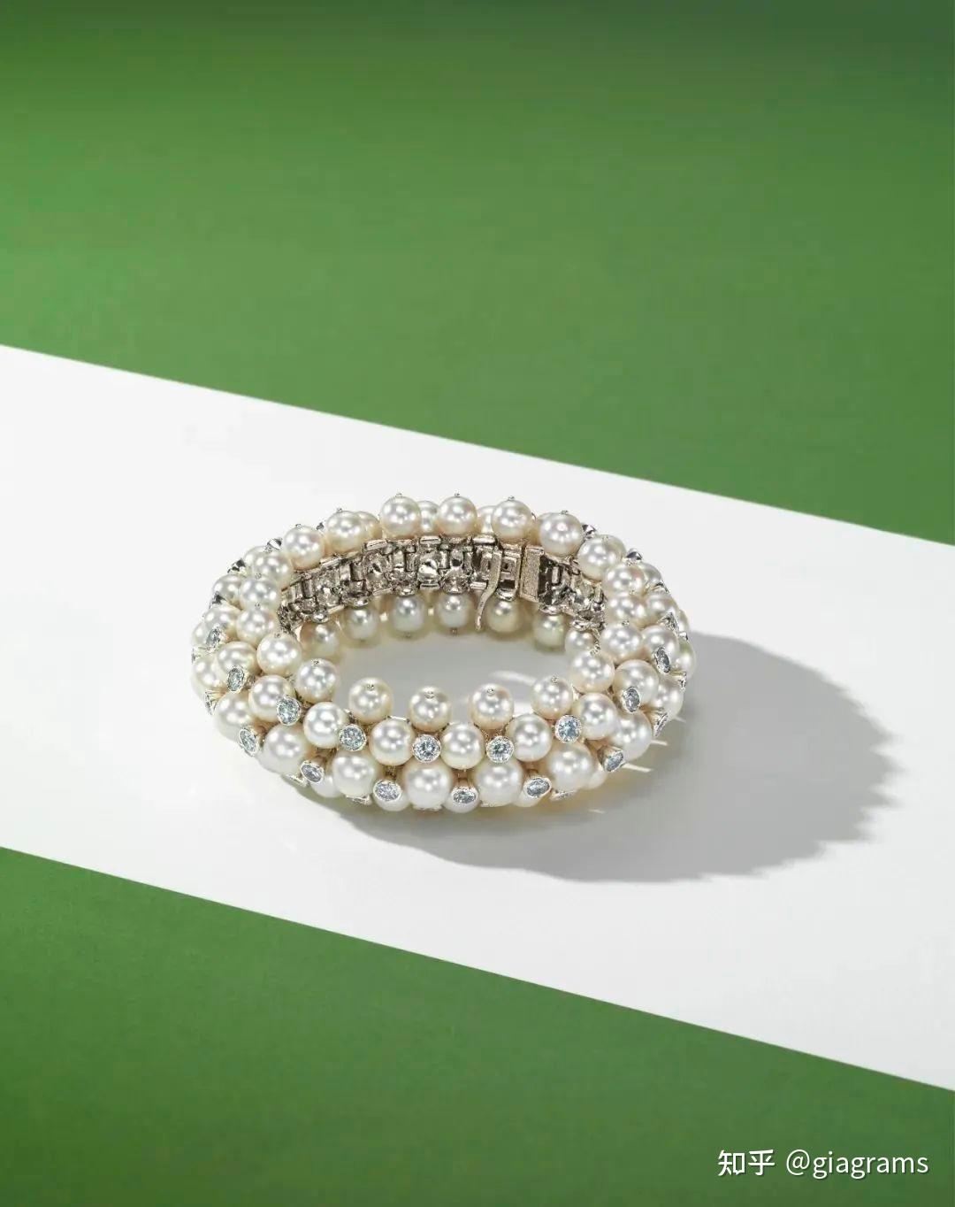 000 - 2,800,000  左右滑动查看更多 >钻石手镯buccellati设计估价