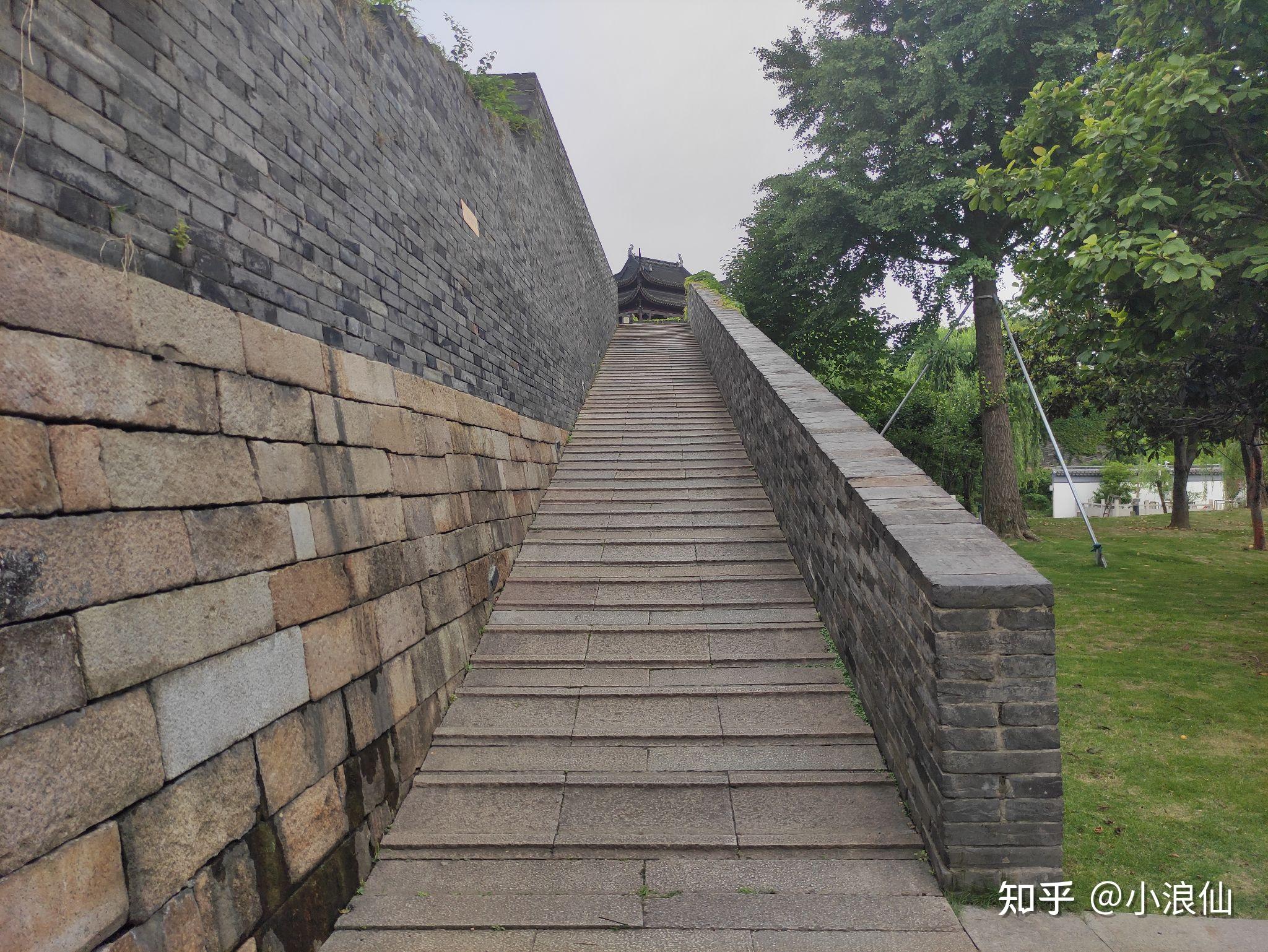 惠州最有名气的一座古城门, 名字霸气面朝东江|朝京门|城墙|惠州_新浪新闻