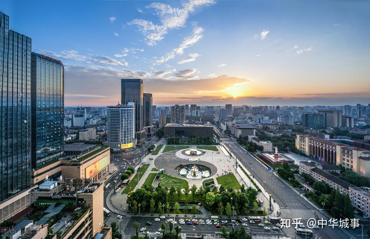 成都发展由南拓转向东进主城区逐渐空心化成都中心向南移