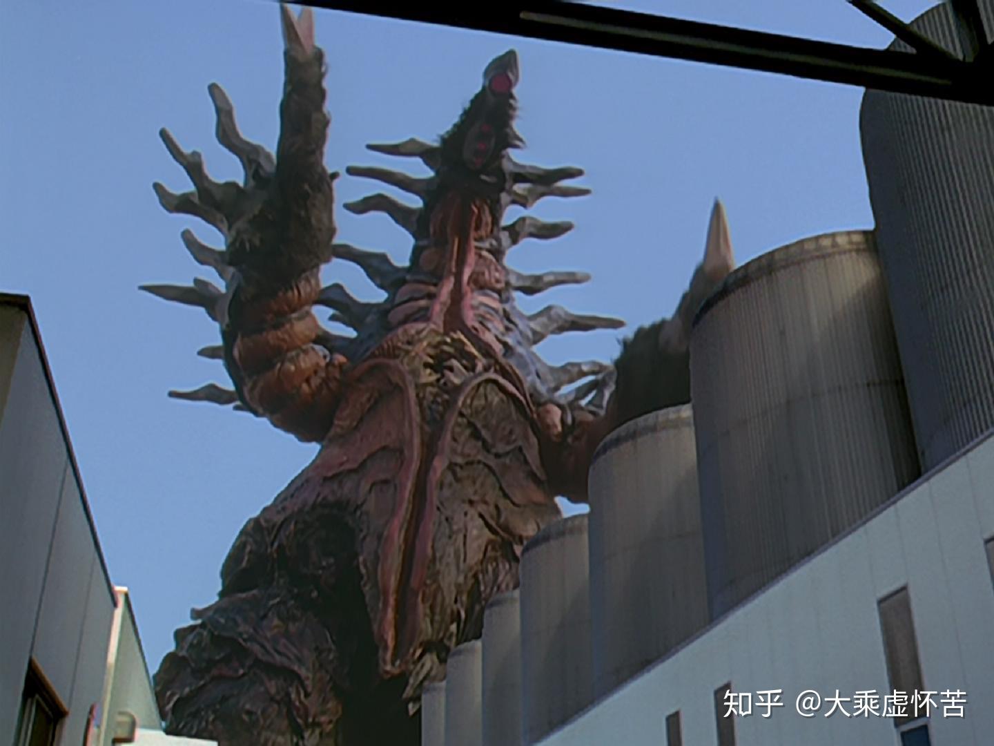 它后来变成了怪兽比佐摩:出场了一种名叫【比佐摩星生命体】的生物