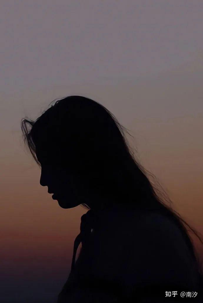 空空落落却又满满当当,生活本是苦药,糖要你自己找.南汐