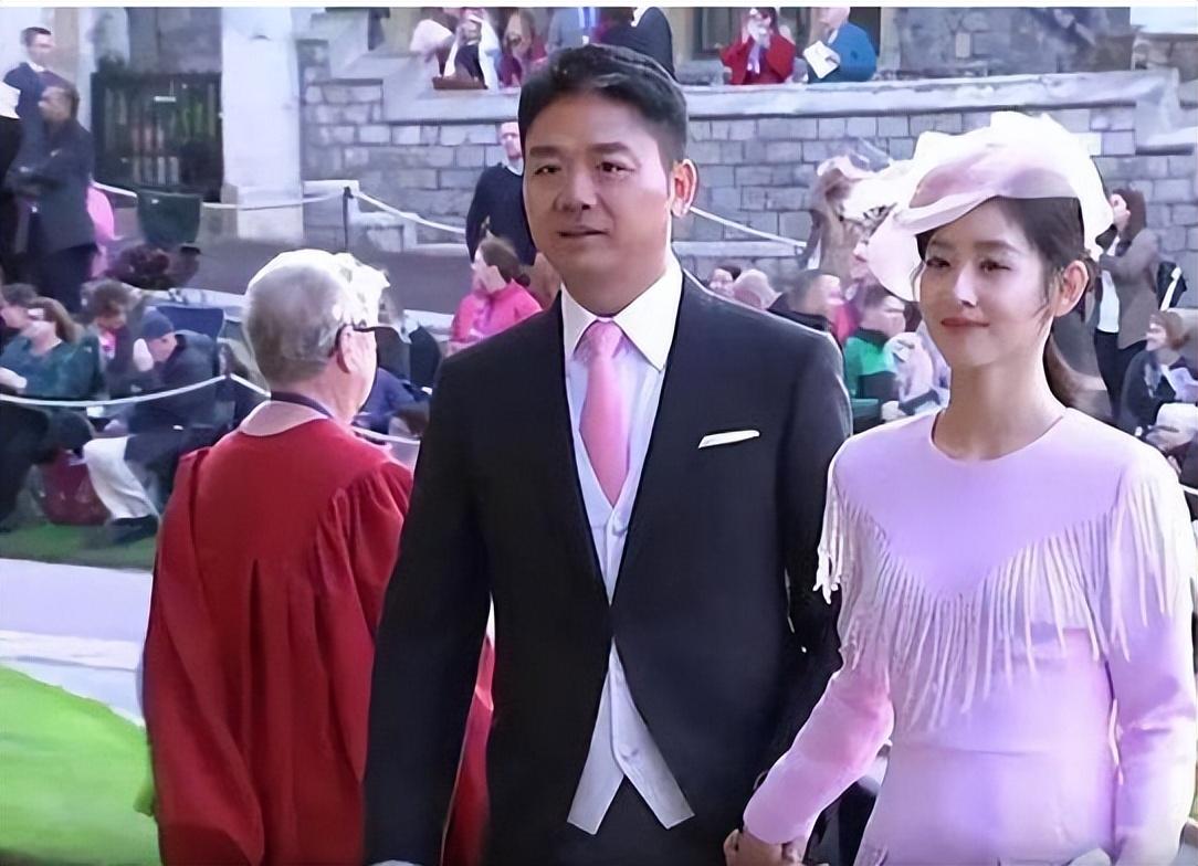 有种整容叫章泽天结婚老公刘强东变化不大她却像换了个人
