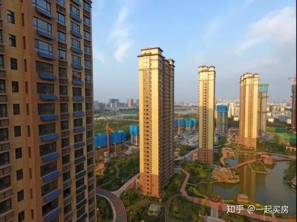 星凯国际广场三期一批住宅工程封顶仪式圆满举行