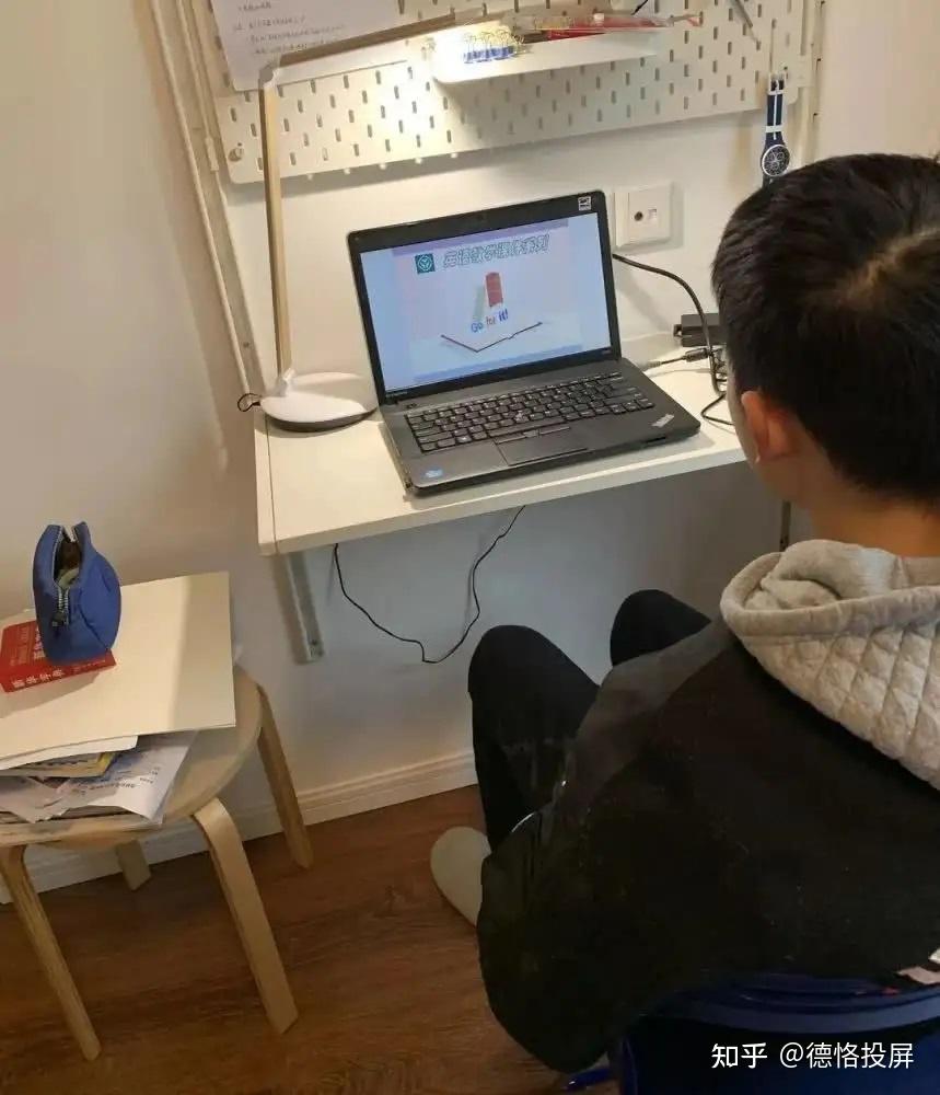 孩子在家上网课,只需一个步骤,即可将笔记本电脑的画面和声音投屏在客厅电视上显示, - 知乎