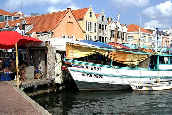 荷兰投资移民的库拉索是哪?好不好?