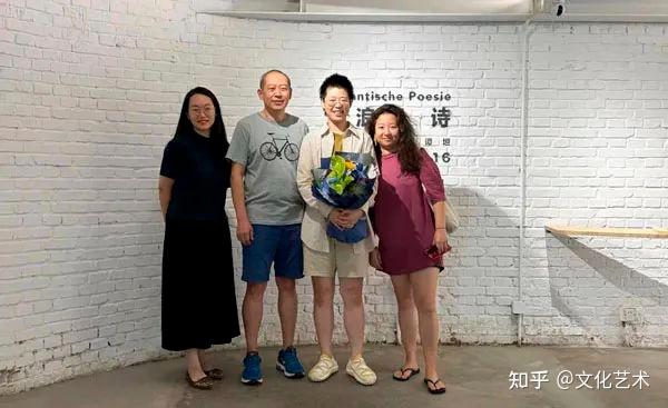 白盒子现场 | 正在展出谭坦个展《浪漫诗》 - 知乎