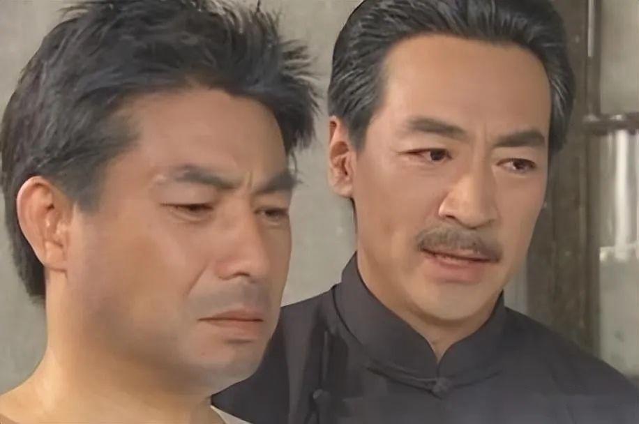 《情深深雨蒙蒙》解析32:李副官说自己穷得只剩骨气,把他气笑了