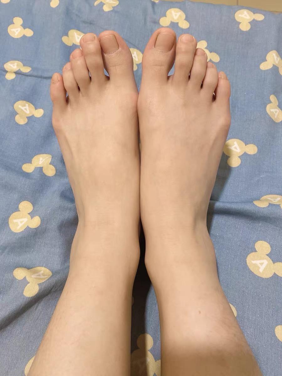 女孩子有双特别小的脚是种怎样的体验