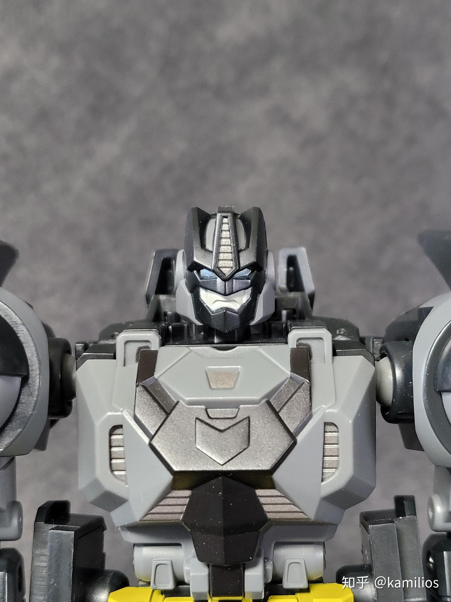 黑暗骑士——mmc限定版蝙蝠擎天柱