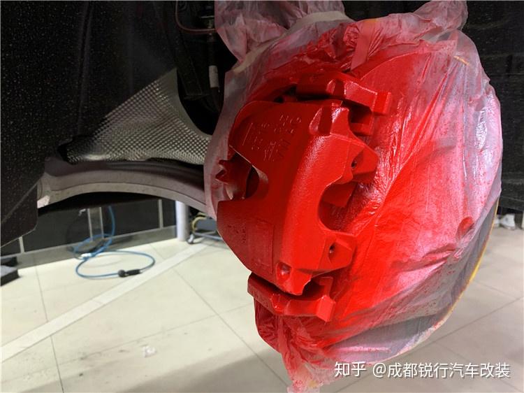 奥迪A4 Avant旅行版改装RS4包围轮毂卡钳改色 - 知乎