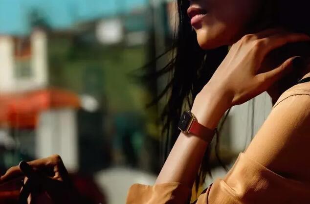 一个人越炫耀什么内心就越缺少什么