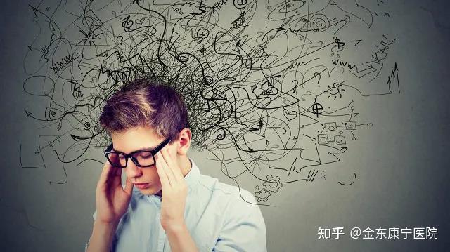 急性焦虑:急性焦虑主要表现为急性惊恐发作,患者常突然感到内心焦灼