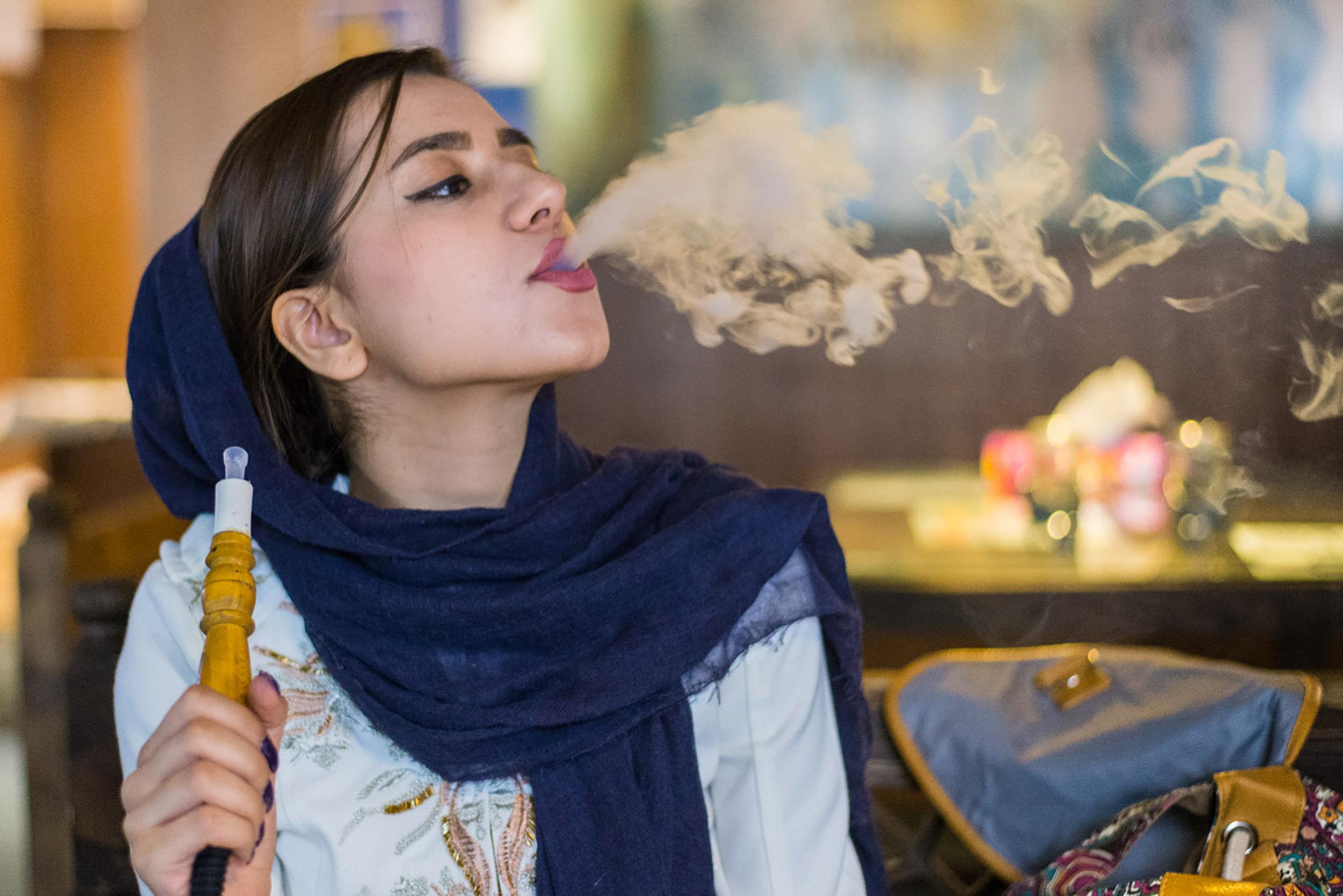 伊朗一个盛产美女的国度