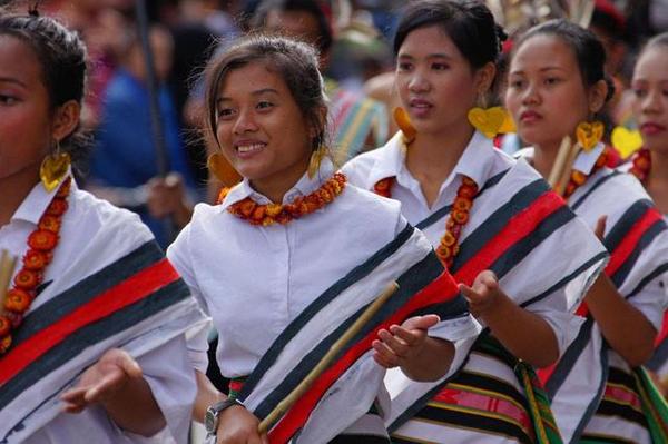 你知道大多数年轻一代菲律宾华人,几乎都不会说汉语吗?