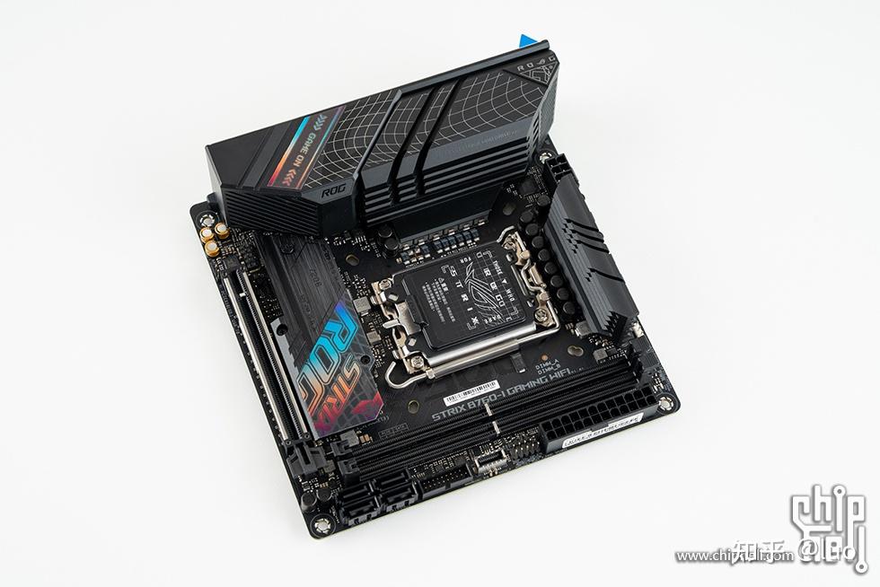 手提小钢炮,i5-13600k rog b760i 索泰 3060 ti amp 闪鳞 s400 装机