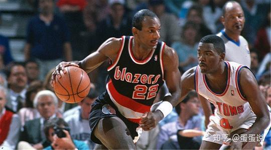 NBA现役球星排行：实力与荣誉并存的前十名球星