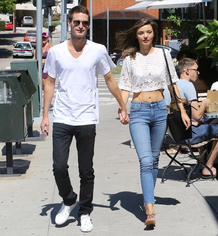 mccall的衣服,譬如miranda kerr,emma roberts