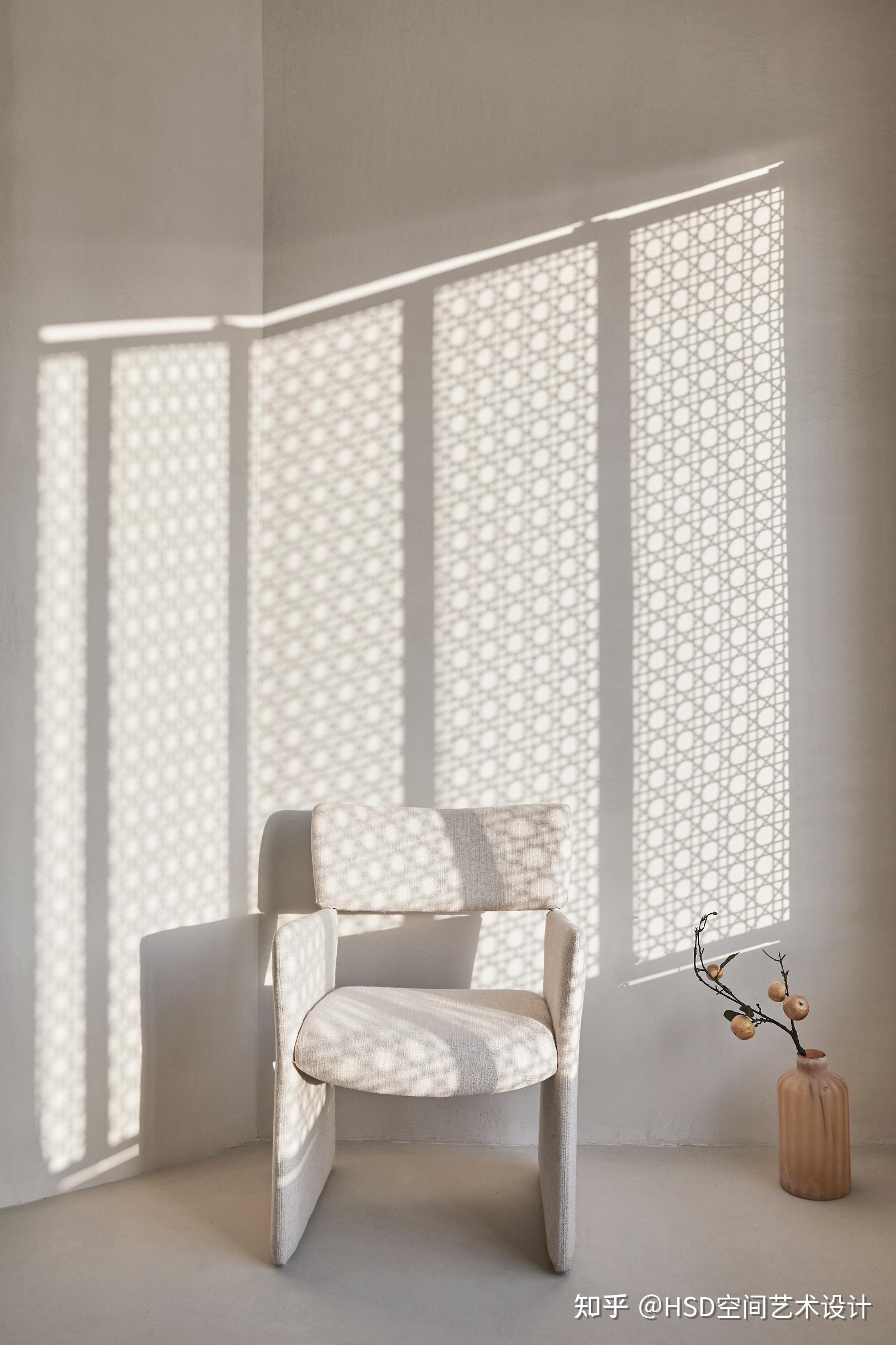 重塑高级裸感美学侘寂风艺术摄影空间中的白月光