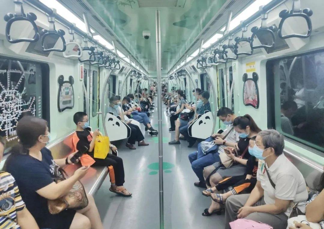 4  号线○万盛站:临近d出入口○中坝站:临近站厅南部○文化宫站:临近