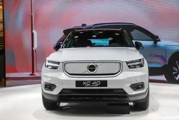 沃尔沃xc40纯电版上市指导价3570万元