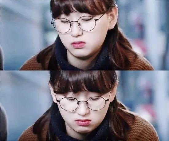 就连他的妻子李一花都觉得,丈夫很少和宝拉单独在一起.