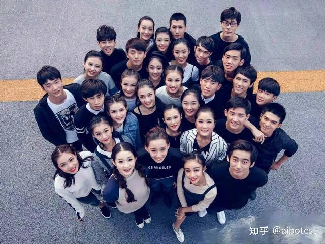 为什么说00后是垮掉的一代?将接手90后的重担,是机遇也是挑战 - 知乎
