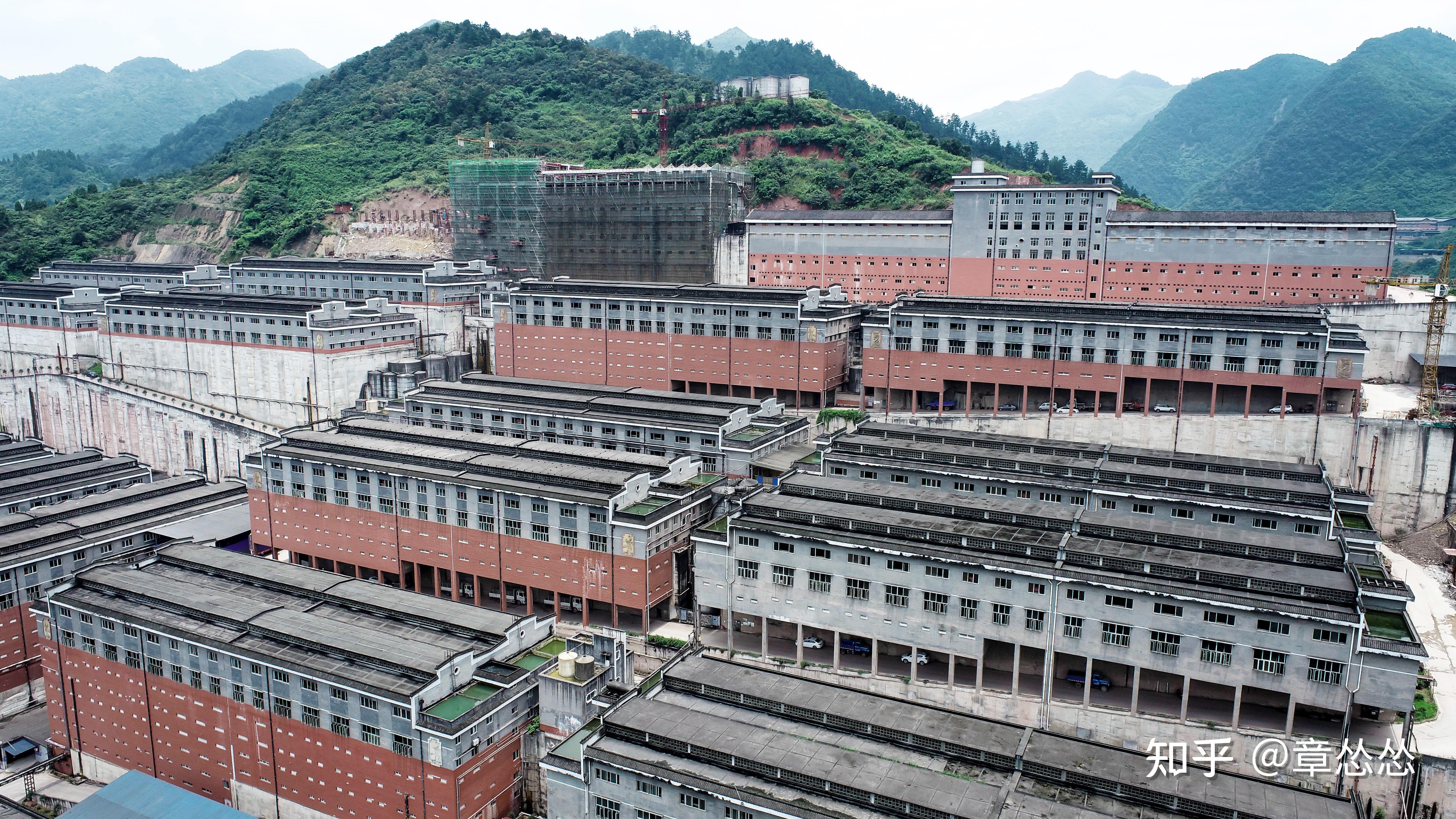 并成功跻身茅台镇顶级酒厂top10,作为第一梯队中最低调神秘的酒厂,这