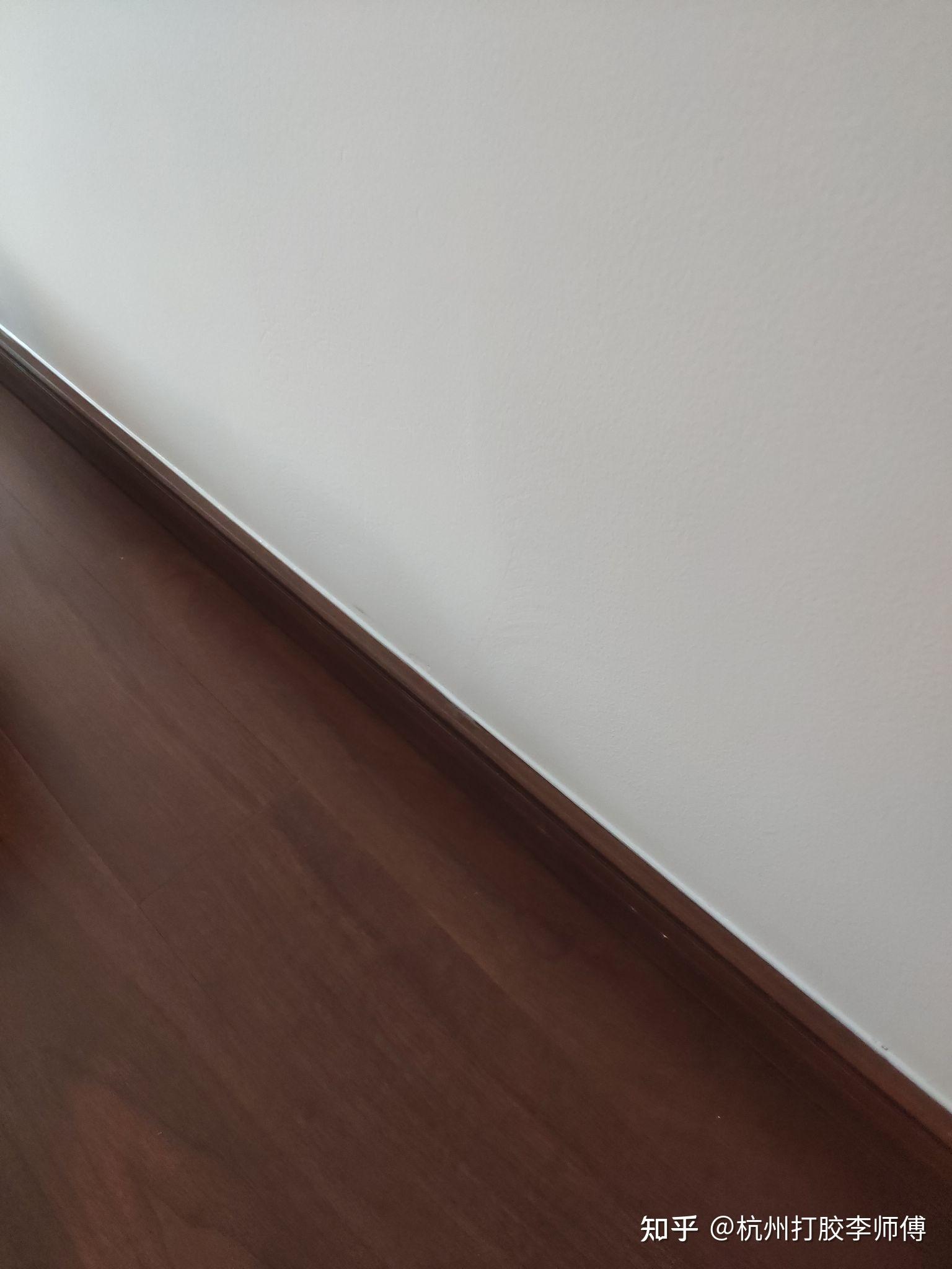 美容胶[话题]# 防霉胶|打胶|杭州装修|全屋收边收口|踢脚线打胶|墙布