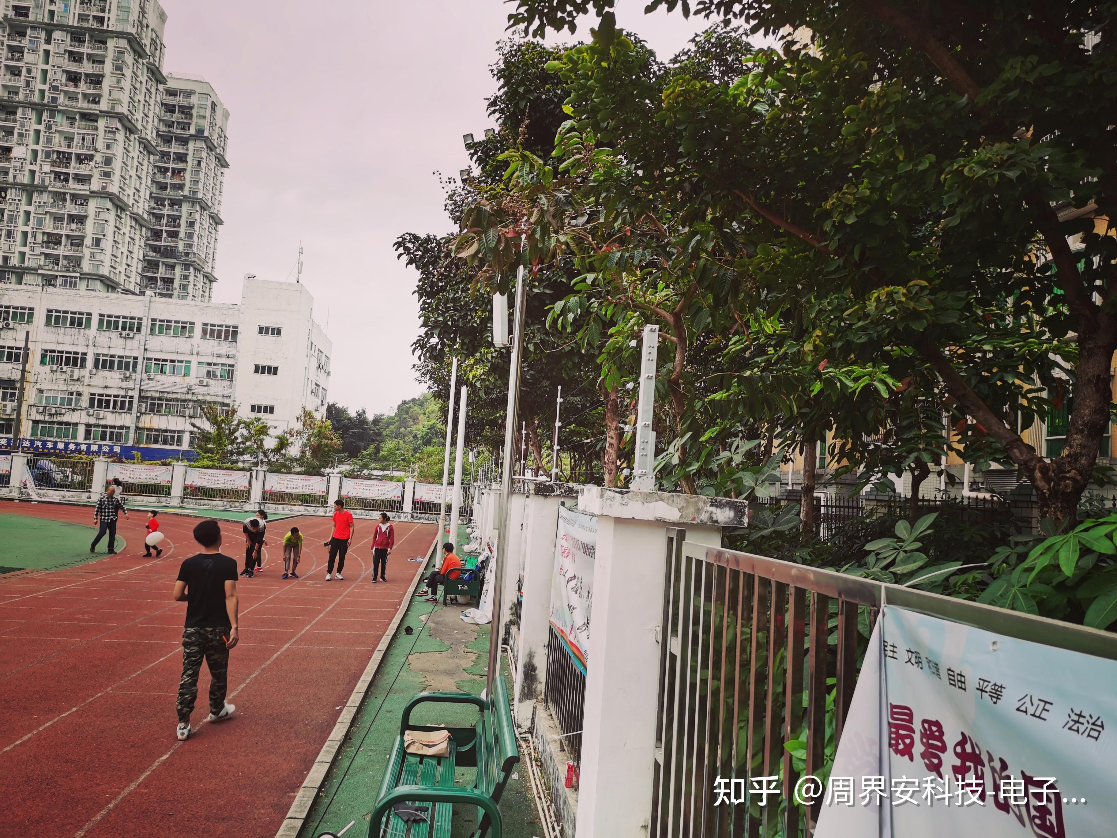 一,学校安装周界安科技电子围栏,需要综合考虑几个问题:1,能够更好的