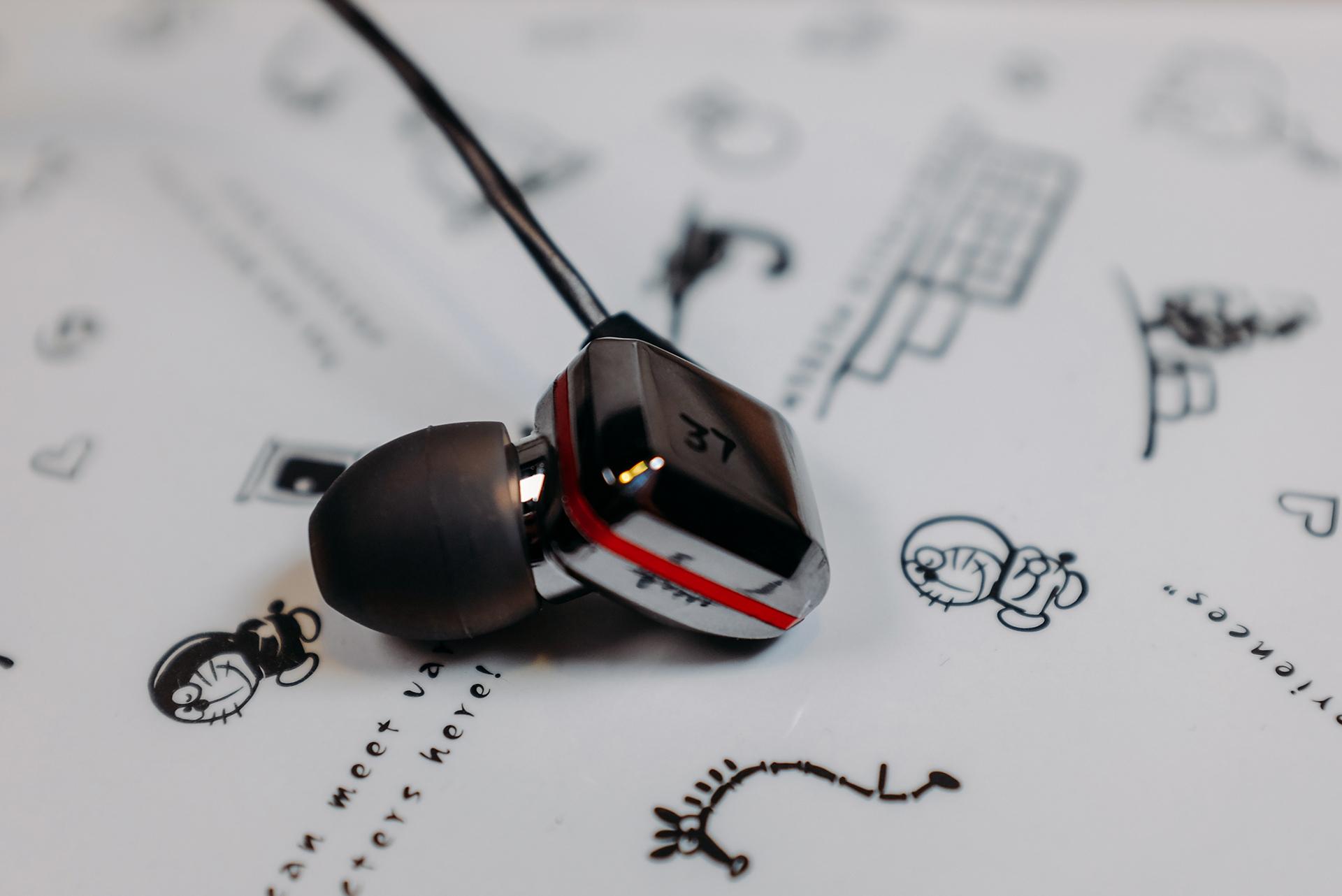 重生vsonicgr0737周年版耳机测评外观篇