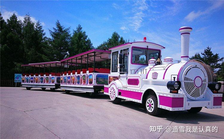 火车头卡通造型托马斯小火车清明时节踏青代步