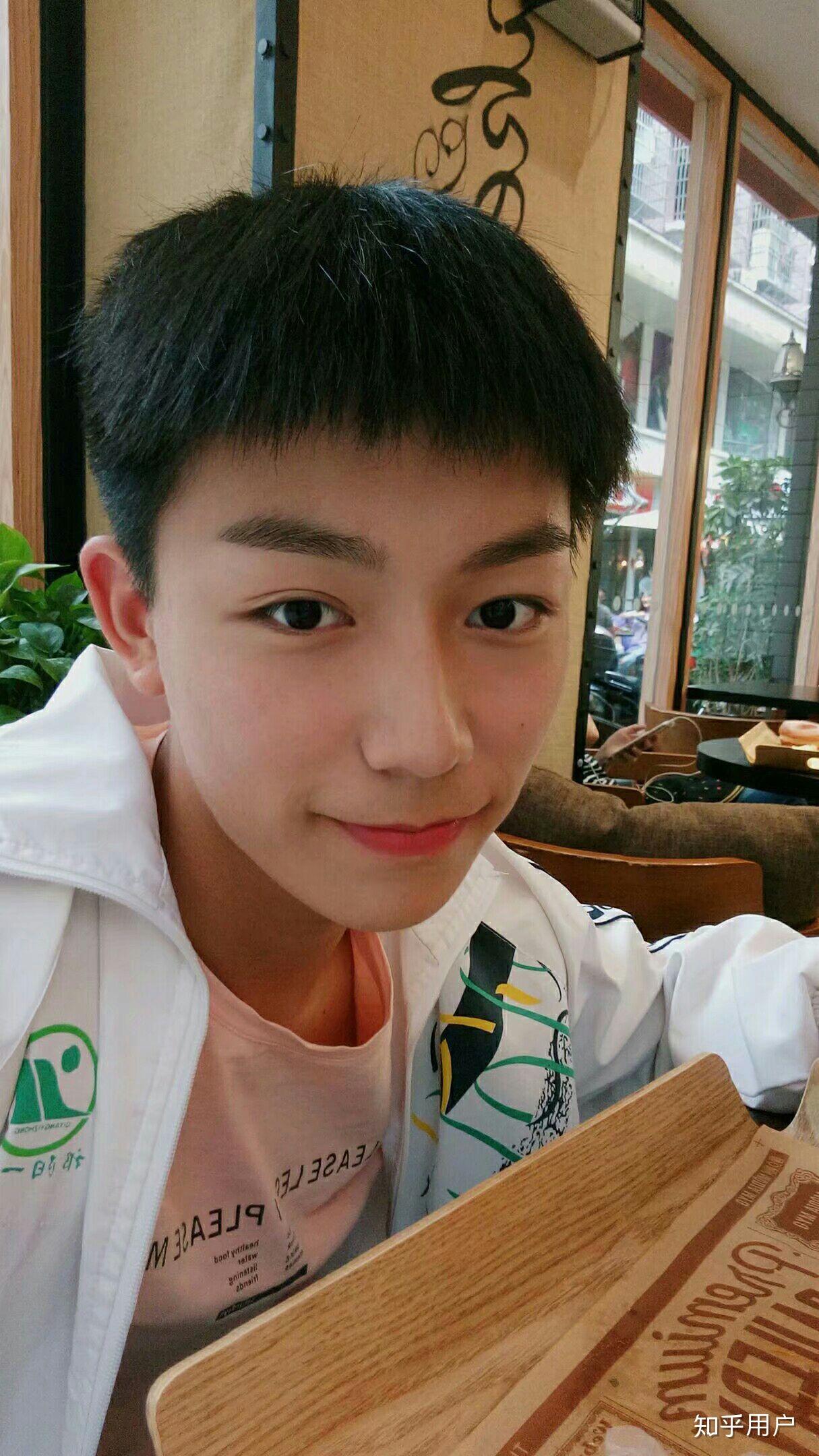 你见过的最好看的男生长什么样子