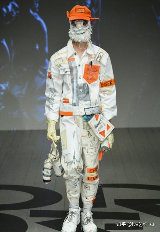 服装设计留学去哪些学校比较好,费用适中,性价