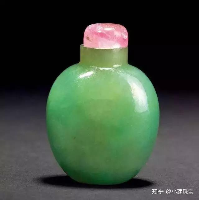 鼻煙壺(翡翠と化石) 翡翠鼻烟壶的价格多少如何判断它的价值- 翡翠源头,翡翠批发,中国