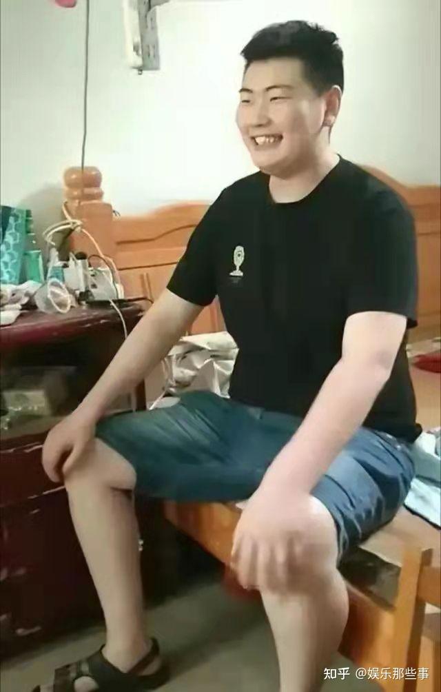 综上所述,朱单伟身上有国人儒家思想所尊崇的真傻