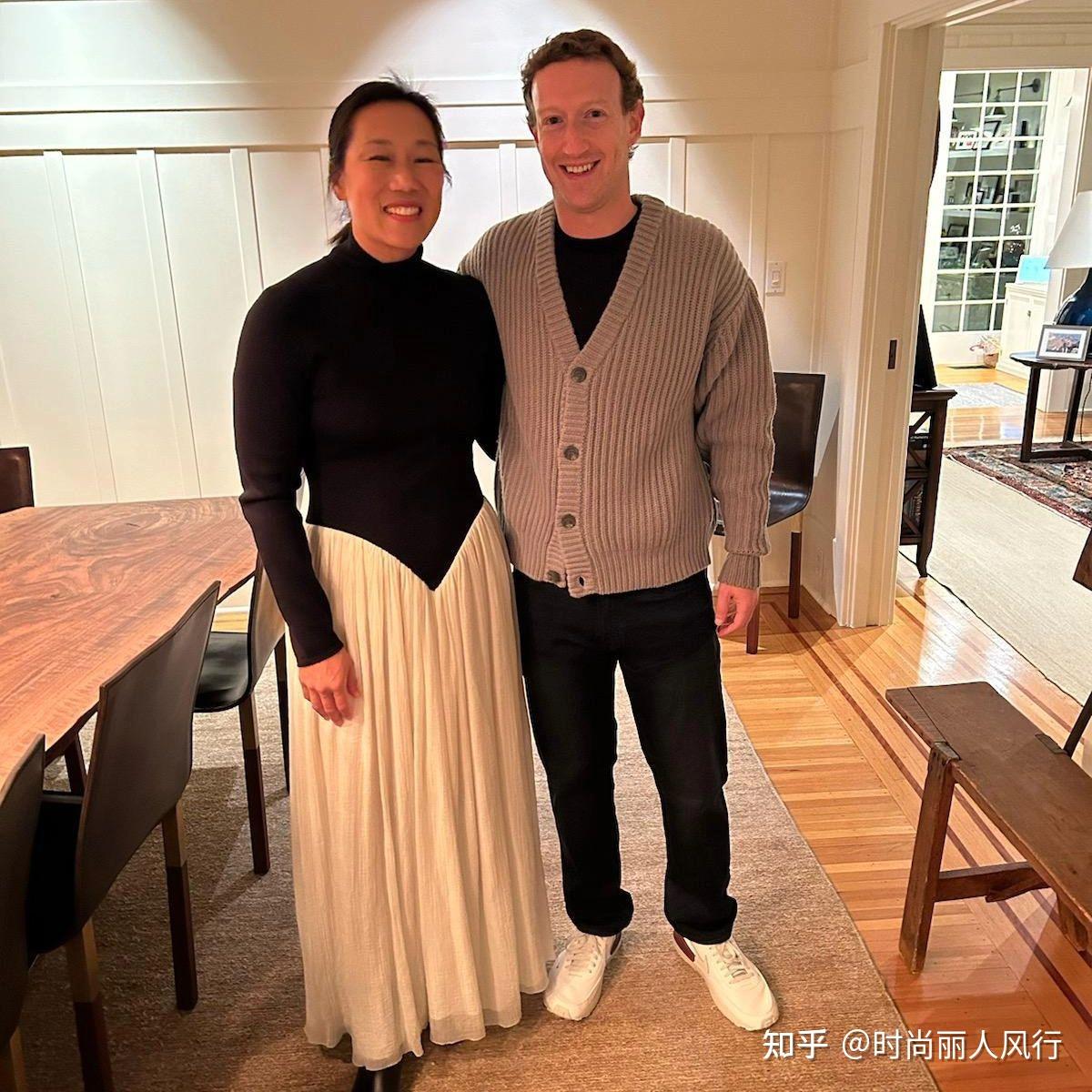 扎克伯格和华裔老婆去日本了给老婆庆生老板娘总是素颜接地气